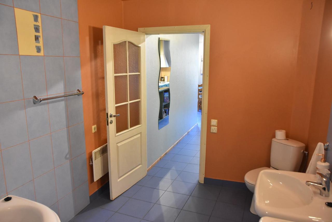 Uliha Apartamenti Liepāja Exteriör bild