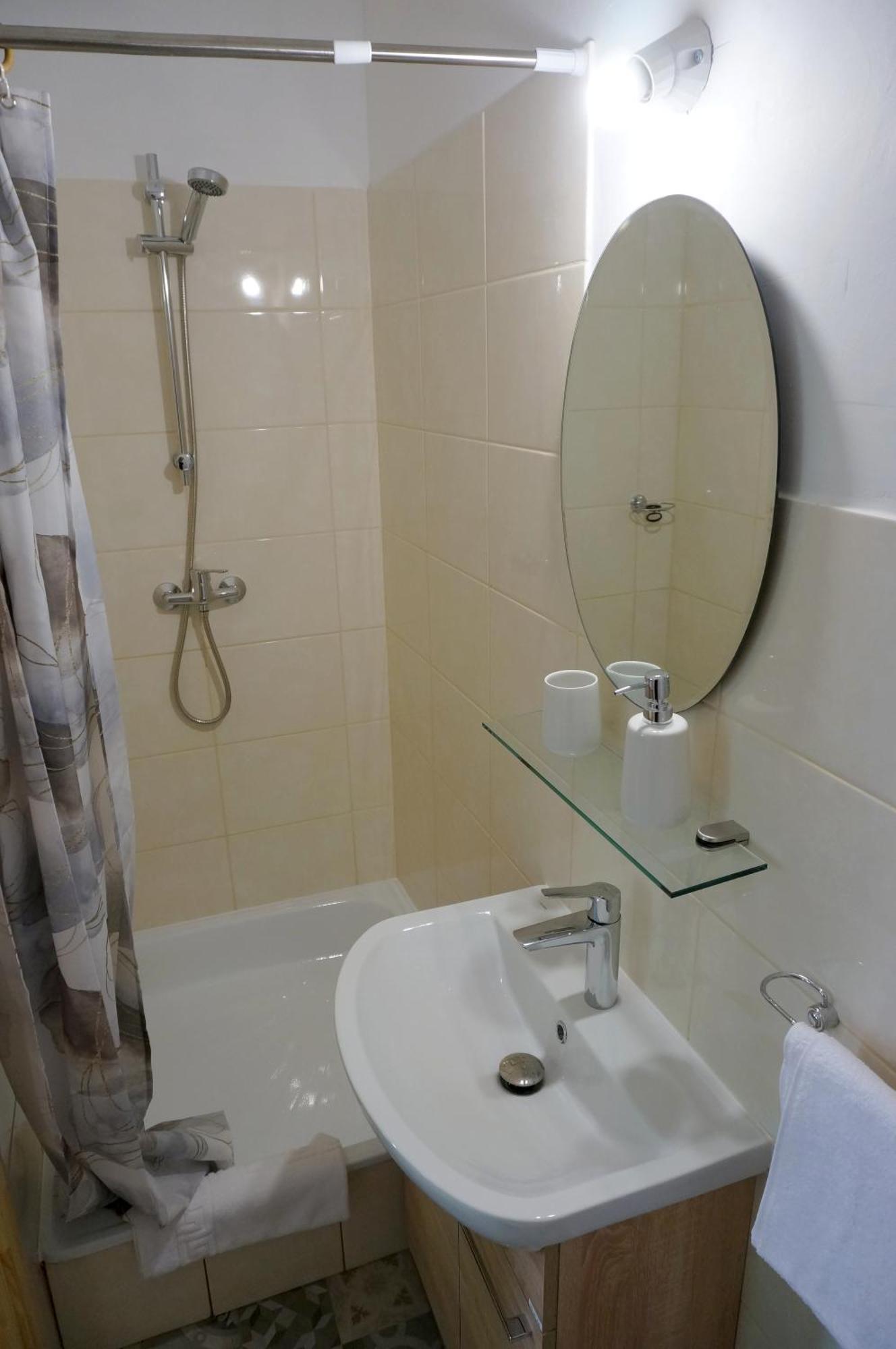 Uliha Apartamenti Liepāja Exteriör bild
